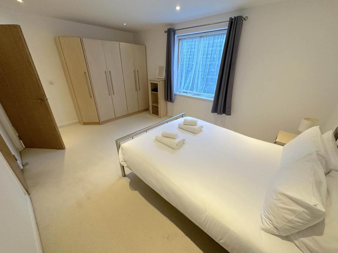 Parc Y Bryn Serviced Apartments อาเบอรีสวิท ภายนอก รูปภาพ