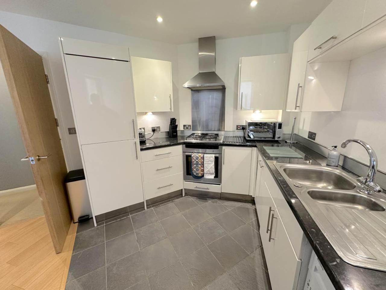 Parc Y Bryn Serviced Apartments อาเบอรีสวิท ภายนอก รูปภาพ