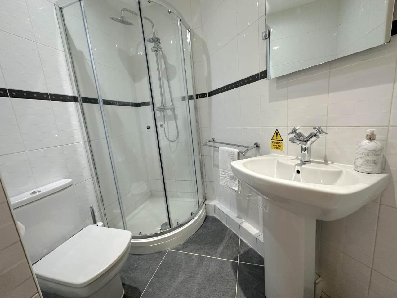 Parc Y Bryn Serviced Apartments อาเบอรีสวิท ภายนอก รูปภาพ