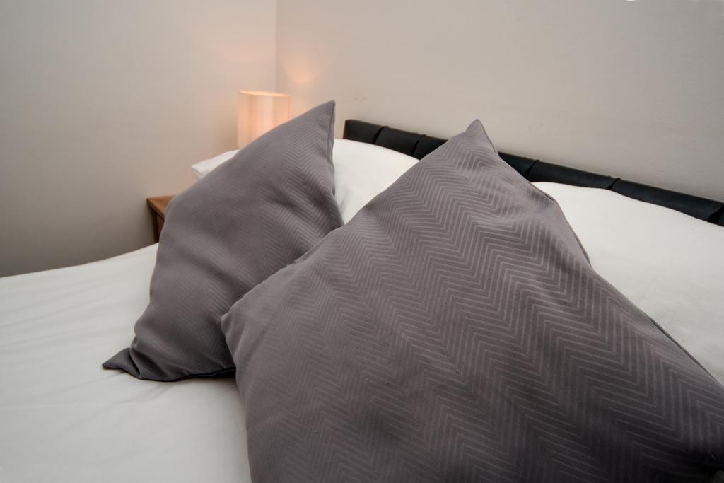 Parc Y Bryn Serviced Apartments อาเบอรีสวิท ภายนอก รูปภาพ