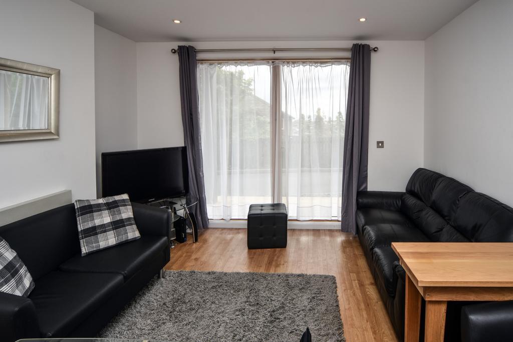 Parc Y Bryn Serviced Apartments อาเบอรีสวิท ภายนอก รูปภาพ